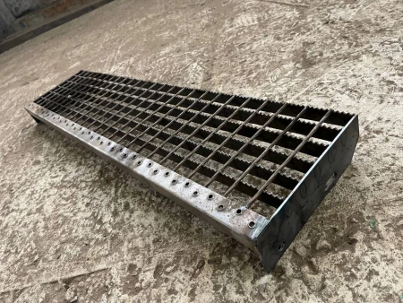 Ступень SPst 34х38 / 30х3 700*205  S4