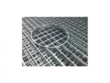 Настил прессованный P Ст3пс 66х66/30х2 - 1100x1025 A вырез Zn вырез